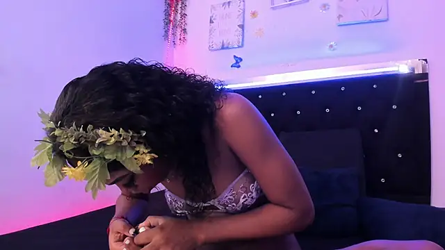 AkariRosetti online show from 10/18/25, 04:41