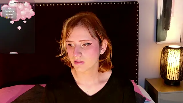 seraphine star online show from 04/25/26, 12:24