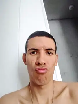 Juanito0605 online show from 04/05/26, 02:58