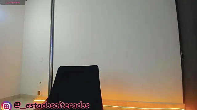 Snapshot of auraeroticaxxx chatting on 06/13/26, 03:26 auraeroticaxxx online show from 06/13/26, 03:26