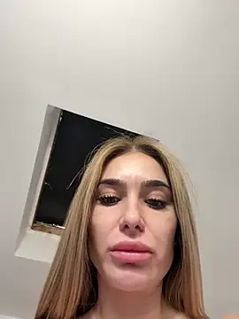 KaseyQuinn  online show from 11/22/25, 10:47