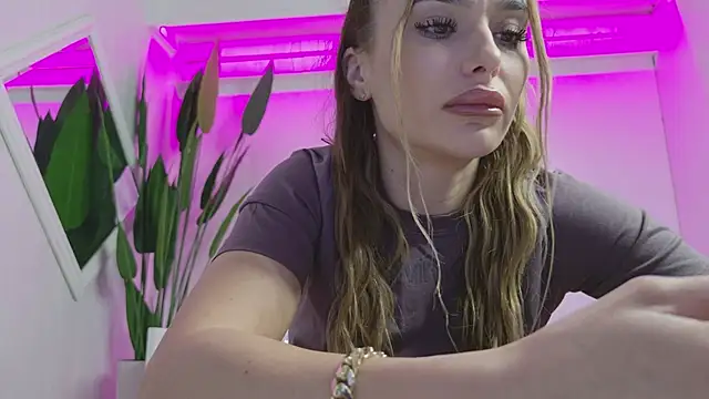 KaseyQuinn  online show from 03/28/26, 08:41