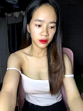 TiNa 04 online show from 09/12/25, 10:54