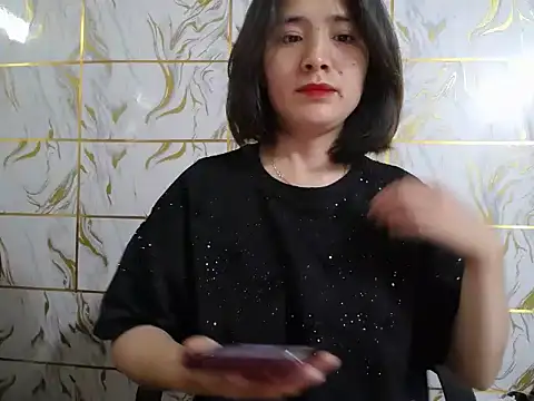 Snapshot of Lyzizi_lovely09 chatting on 05/27/26, 01:57 Lyzizi lovely09 online show from 05/27/26, 01:57