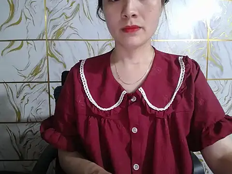 Snapshot of Lyzizi_lovely09 chatting on 06/15/26, 05:31 Lyzizi lovely09 online show from 06/15/26, 05:31