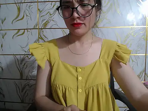 Snapshot of Lyzizi_lovely09 chatting on 06/25/26, 05:23 Lyzizi lovely09 online show from 06/25/26, 05:23