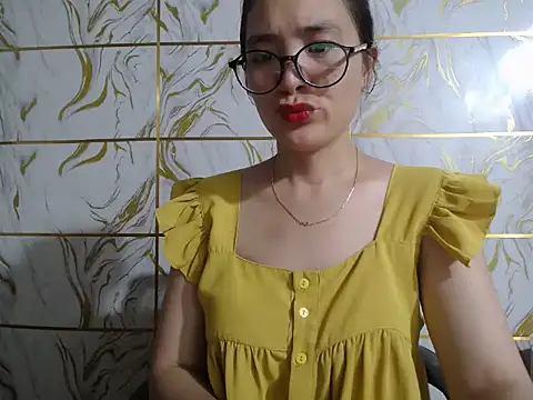 Snapshot of Lyzizi_lovely09 chatting on 06/29/26, 05:14 Lyzizi lovely09 online show from 06/29/26, 05:14