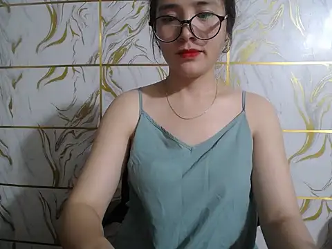 Snapshot of Lyzizi_lovely09 chatting on 07/10/26, 07:12 Lyzizi lovely09 online show from 07/10/26, 07:12