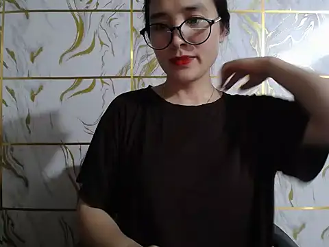 Snapshot of Lyzizi_lovely09 chatting on 07/21/26, 09:44 Lyzizi lovely09 online show from 07/21/26, 09:44