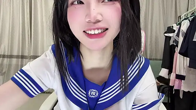 Yiyi-707 online show from 10/20/25, 11:21