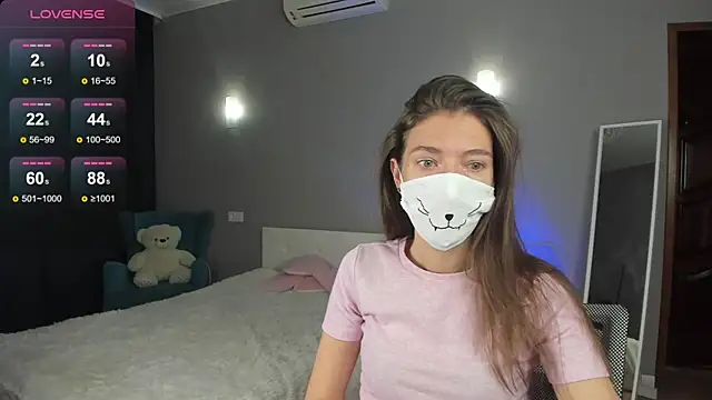 Snapshot of take_me_to_moon chatting on 09/12/25, 01:38 take me to moon online show from 09/12/25, 01:38