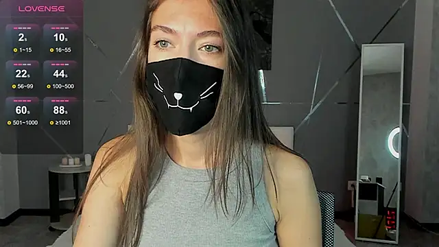 Snapshot of take_me_to_moon chatting on 09/15/25, 01:38 take me to moon online show from 09/15/25, 01:38