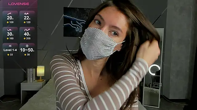 Snapshot of take_me_to_moon chatting on 10/06/25, 07:39 take me to moon online show from 10/06/25, 07:39