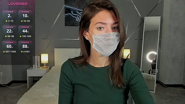 Snapshot of take_me_to_moon chatting on 10/09/25, 01:36 take me to moon online show from 10/09/25, 01:36