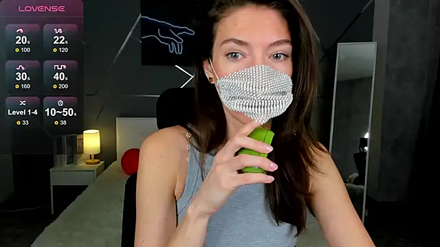 Snapshot of take_me_to_moon chatting on 11/12/25, 01:39 take me to moon online show from 11/12/25, 01:39