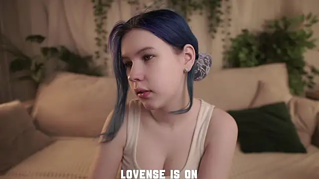 ElizSpieth online show from 12/21/25, 01:13