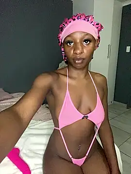 LonelyQueenxx25 online show from 01/08/26, 09:39