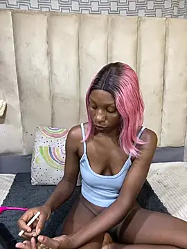 LonelyQueenxx25 online show from 04/23/26, 12:01