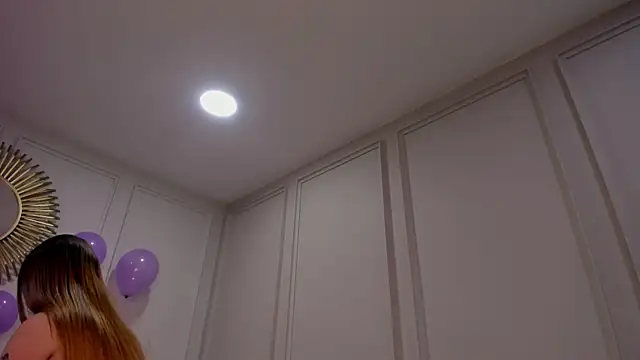 CharlotteBrownn  online show from 02/12/26, 02:17