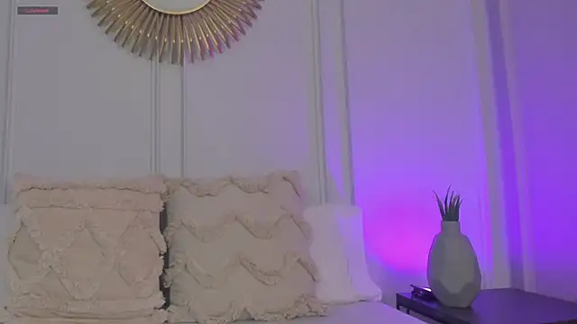 Snapshot of CharlotteBrownn_ chatting on 05/27/26, 12:29 CharlotteBrownn online show from 05/27/26, 12:29