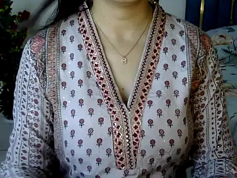 Rumi cute online show from 04/22/26, 03:24