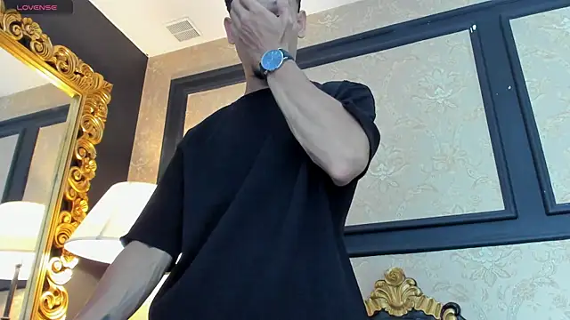 AlessandroKiing online show from 04/18/26, 09:04