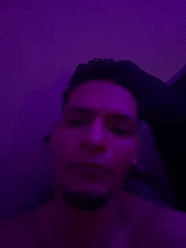 AlessandroKiing online show from 04/27/26, 07:17