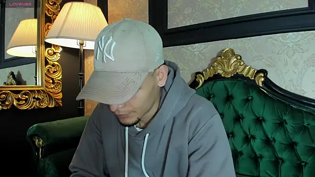 AlessandroKiing online show from 04/29/26, 12:48