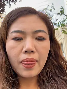 Snapshot of feifei_521 chatting on 09/14/25, 02:33 feifei 521 online show from 09/14/25, 02:33