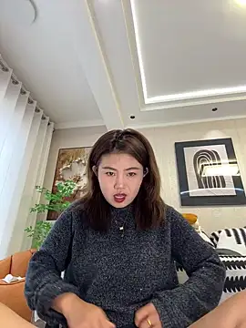 Snapshot of feifei_521 chatting on 10/22/25, 01:17 feifei 521 online show from 10/22/25, 01:17