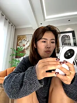 Snapshot of feifei_521 chatting on 10/23/25, 02:00 feifei 521 online show from 10/23/25, 02:00