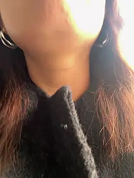 Snapshot of feifei_521 chatting on 10/25/25, 06:10 feifei 521 online show from 10/25/25, 06:10