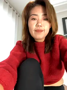 Snapshot of feifei_521 chatting on 10/29/25, 01:52 feifei 521 online show from 10/29/25, 01:52