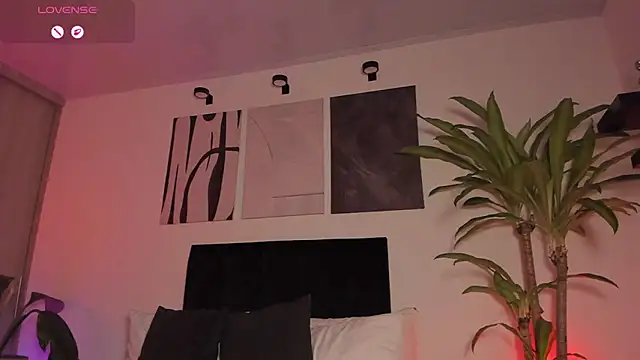 izzyvega   online show from 02/03/26, 02:53