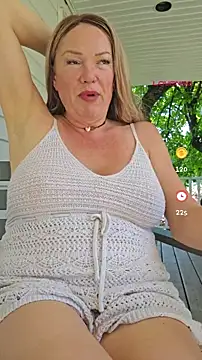 Snapshot of Sugarloveless chatting on 07/14/26, 09:20 Sugarloveless online show from 07/14/26, 09:20