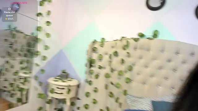 Snapshot of ZaharaSkylar chatting on 11/05/25, 11:43 ZaharaSkylar online show from 11/05/25, 11:43