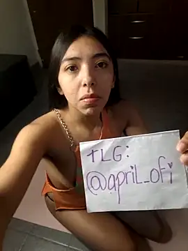 missapril0101 online show from 04/18/26, 11:47
