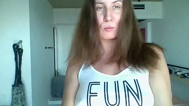 Snapshot of ALICAINWONDERLAND chatting on 09/14/25, 09:52 ALICAINWONDERLAND online show from 09/14/25, 09:52