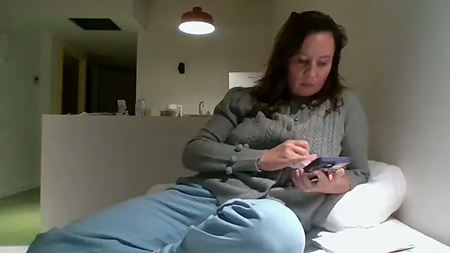 Snapshot of ALICAINWONDERLAND chatting on 10/13/25, 08:09 ALICAINWONDERLAND online show from 10/13/25, 08:09