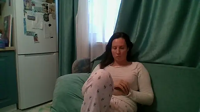 ALICAINWONDERLAND online show from 11/07/25, 10:48