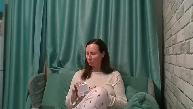 ALICAINWONDERLAND online show from 11/22/25, 08:19