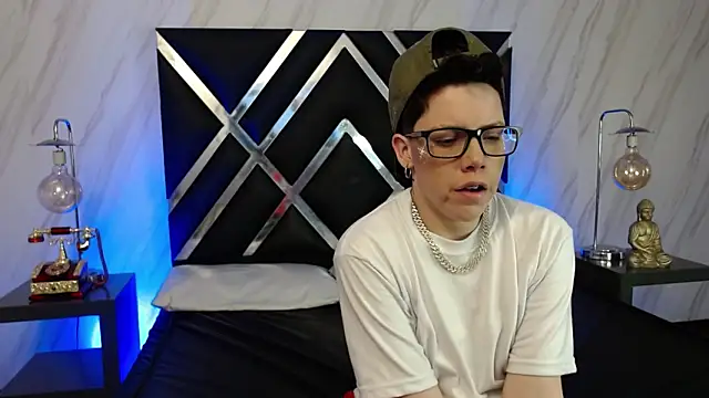 SpencerMontgomery online show from 12/19/25, 07:43