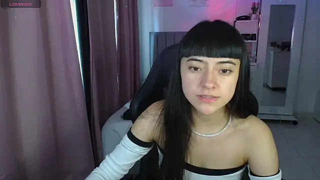 Snapshot of violetta_blackk chatting on 05/22/26, 03:06 violetta blackk online show from 05/22/26, 03:06
