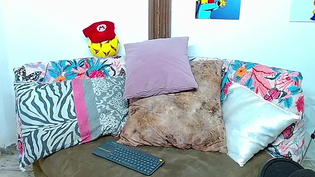 elfernh online show from 10/18/25, 05:43