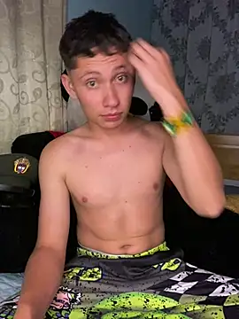 elfernh online show from 04/01/26, 05:08