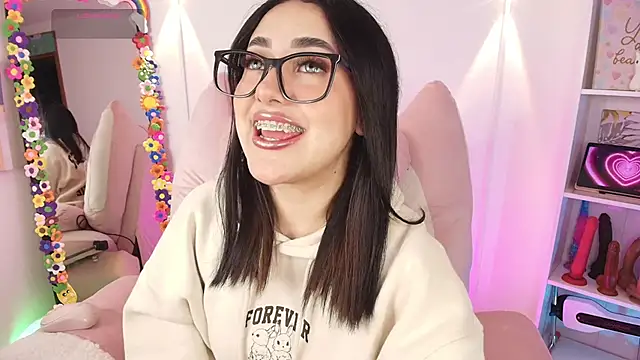 justonecute online show from 01/07/26, 11:51