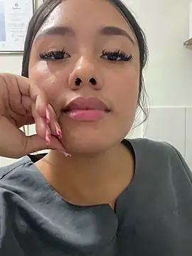 Snapshot of Mariaotalvaro chatting on 09/29/25, 10:58 Mariaotalvaro online show from 09/29/25, 10:58