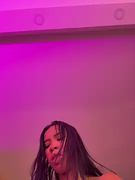 samiacooper25 online show from 04/20/26, 08:39