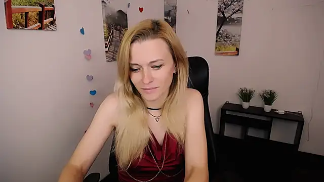 PeppyMia online show from 10/06/25, 06:11