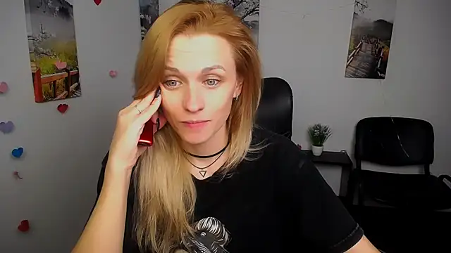 PeppyMia online show from 11/25/25, 10:59